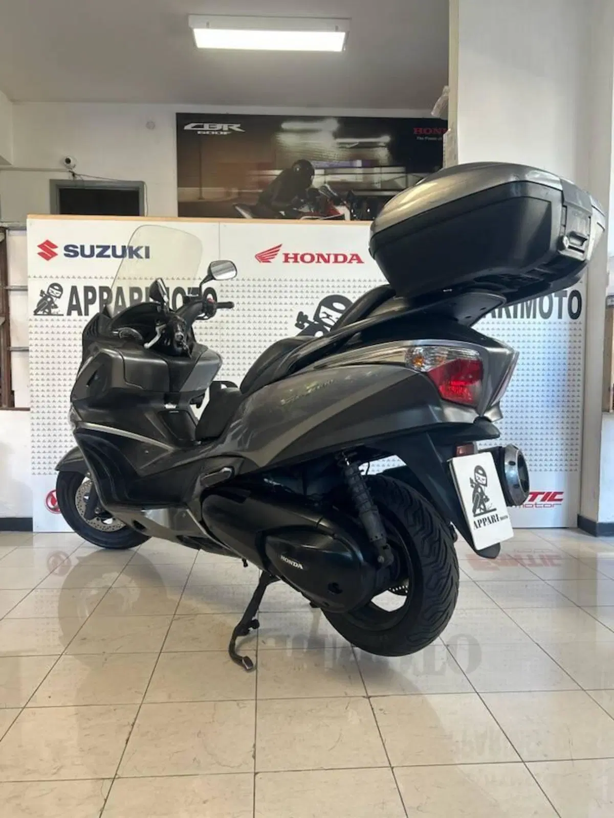 Honda Silver Wing 400 (2006 - 09) (5)