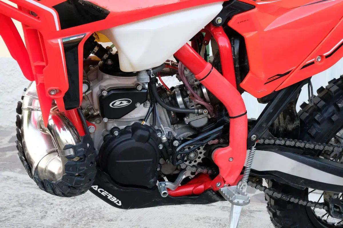 Betamotor RR X-PRO 300 2T Enduro (2026) (6)