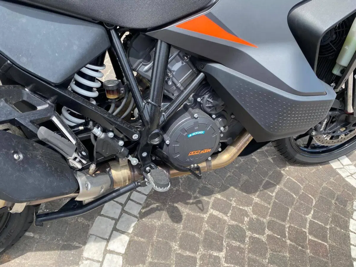 KTM 1290 Super Adventure S (2021) (7)