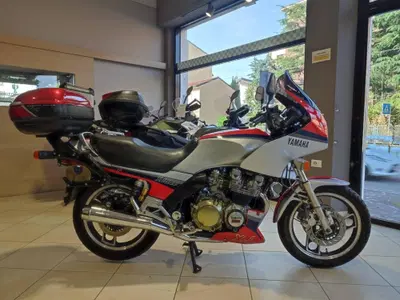 Yamaha XJ 900 F (1985 - 93) usata