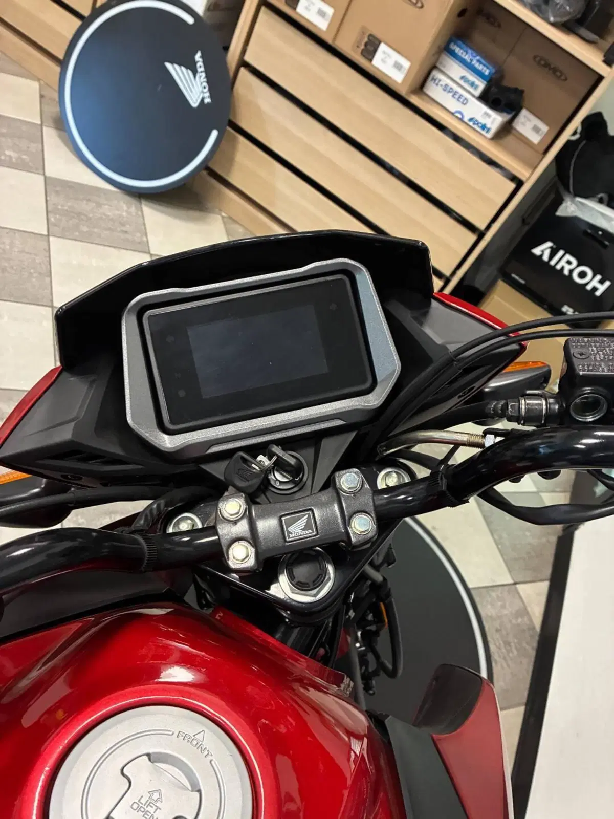 Honda CB 125 F (2026) (3)