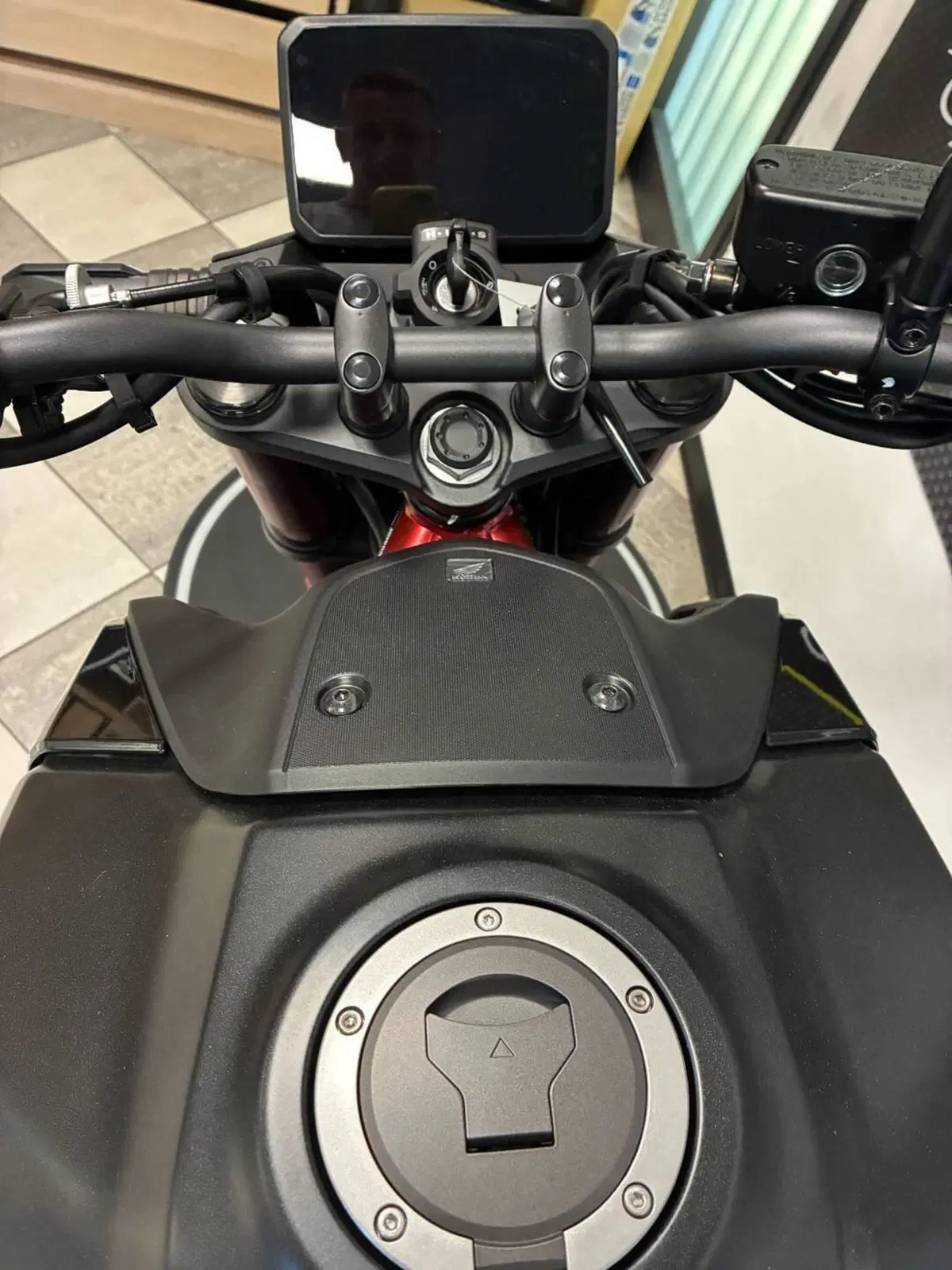 Honda CB 750 Hornet (2026) (3)