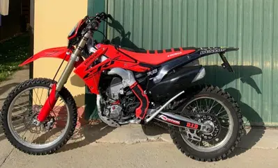 Honda CRF 250R (2014) usata