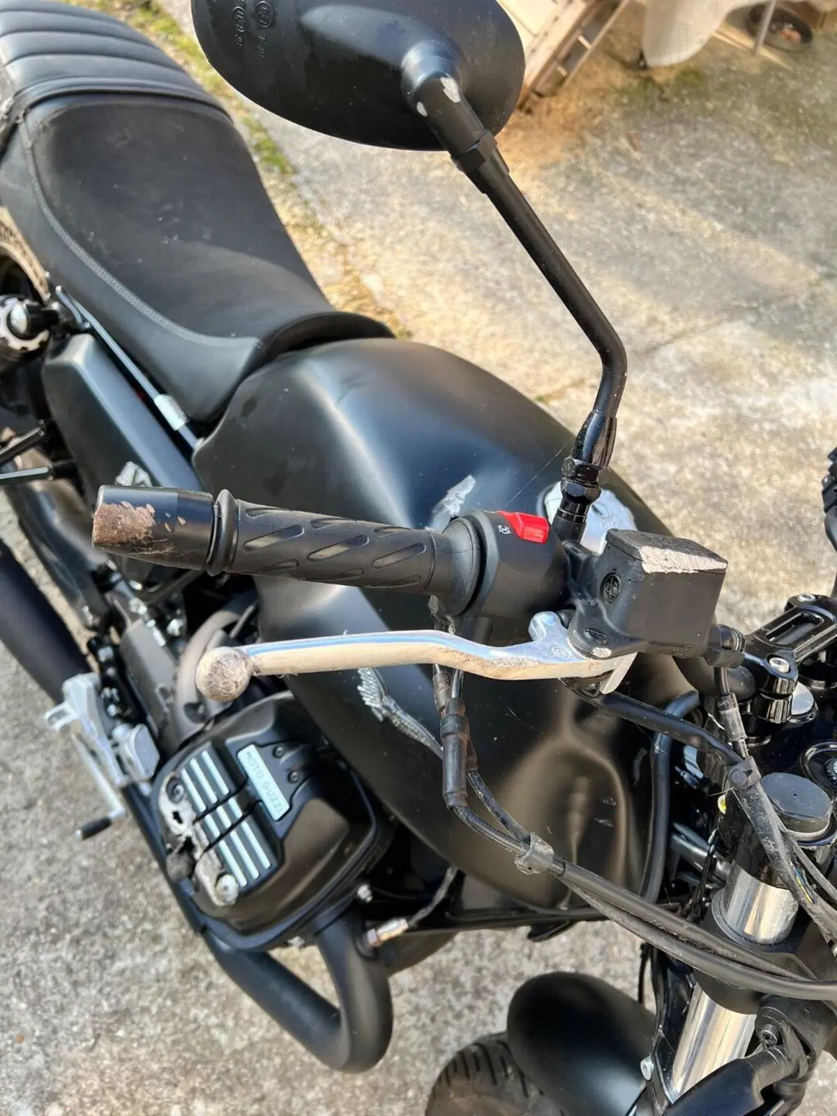Moto Guzzi V7 Stone (2025 - 26) (3)