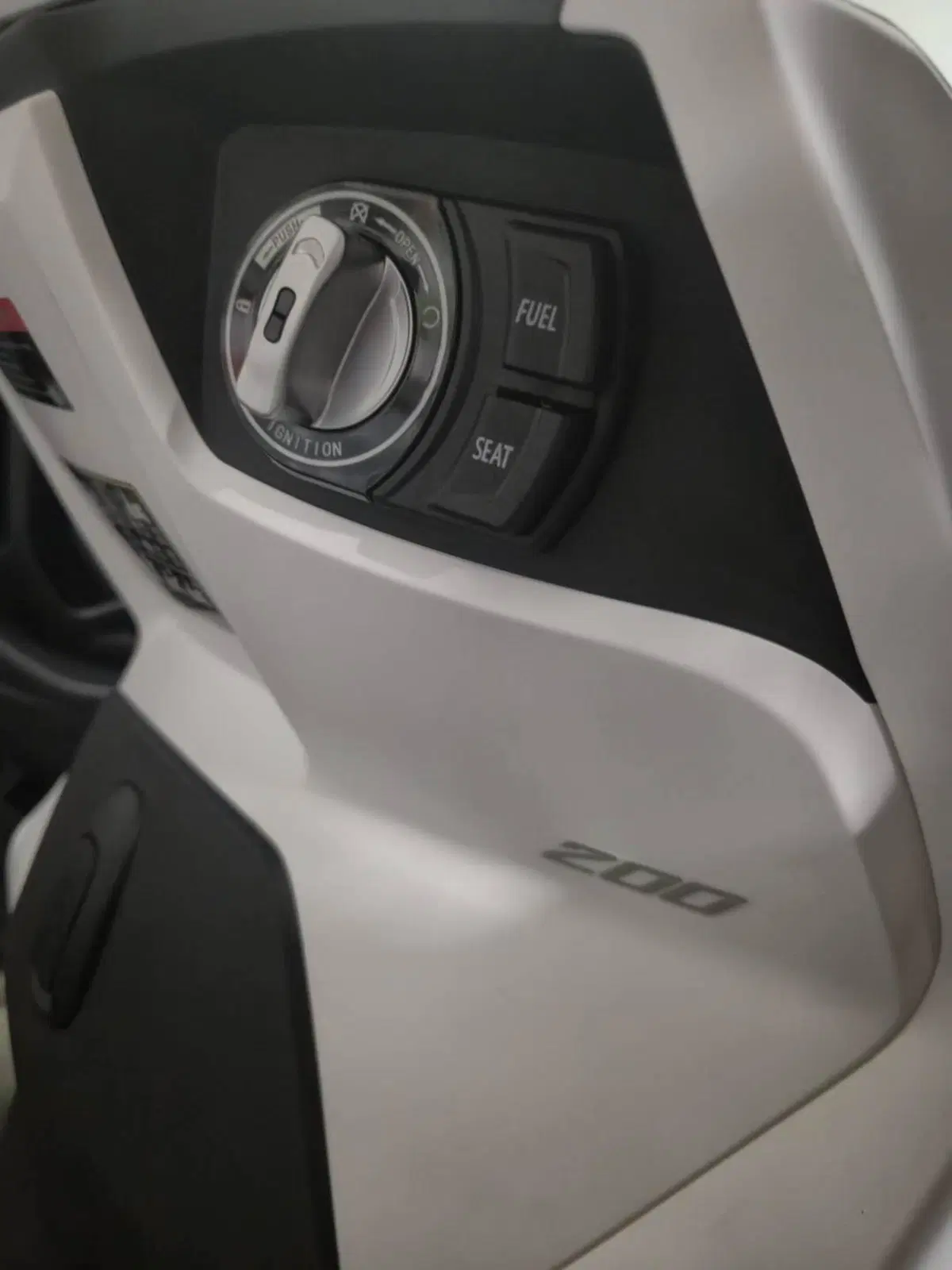Voge Sfida SR16 200 (2025 - 26) (2)