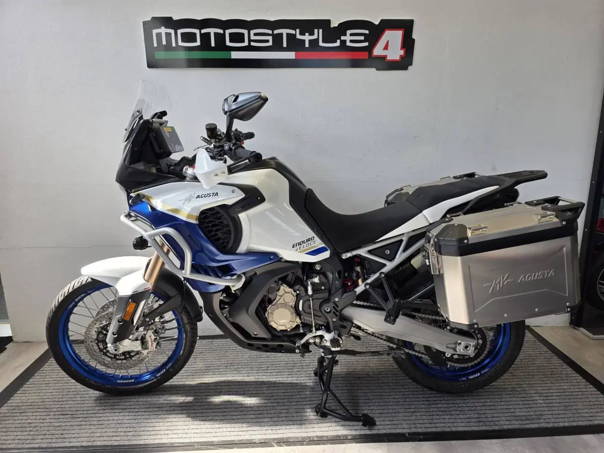 MV Agusta LXP Enduro Veloce (2026) (2)