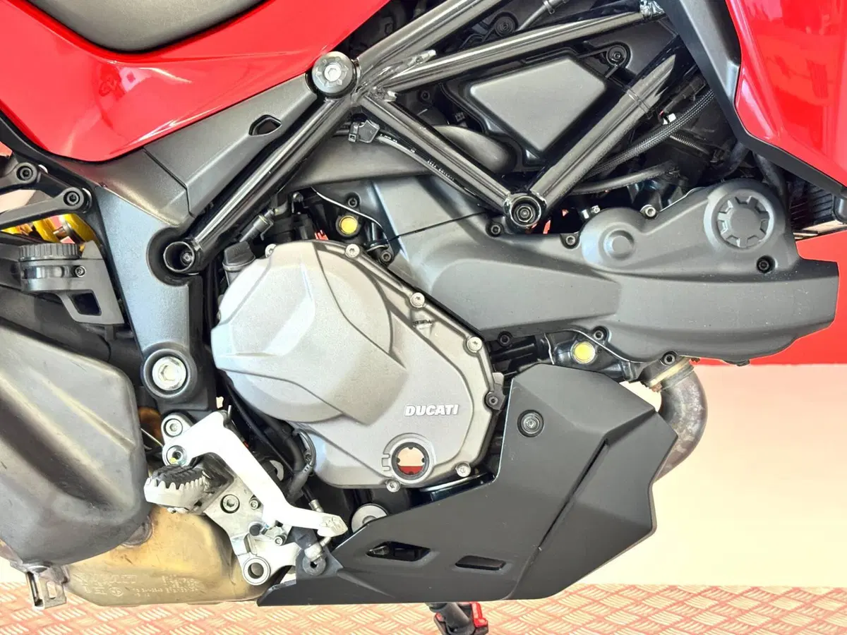 Ducati Multistrada V2 S (2022 - 24) (11)