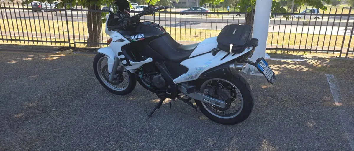 Aprilia Pegaso 650 IE (2001 - 02) (2)