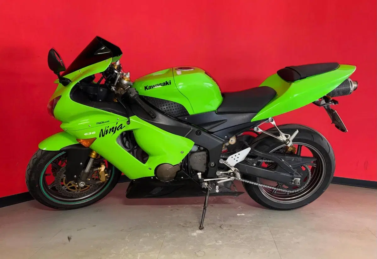 Kawasaki Ninja 636 ZX-6R (2005 - 06) (3)