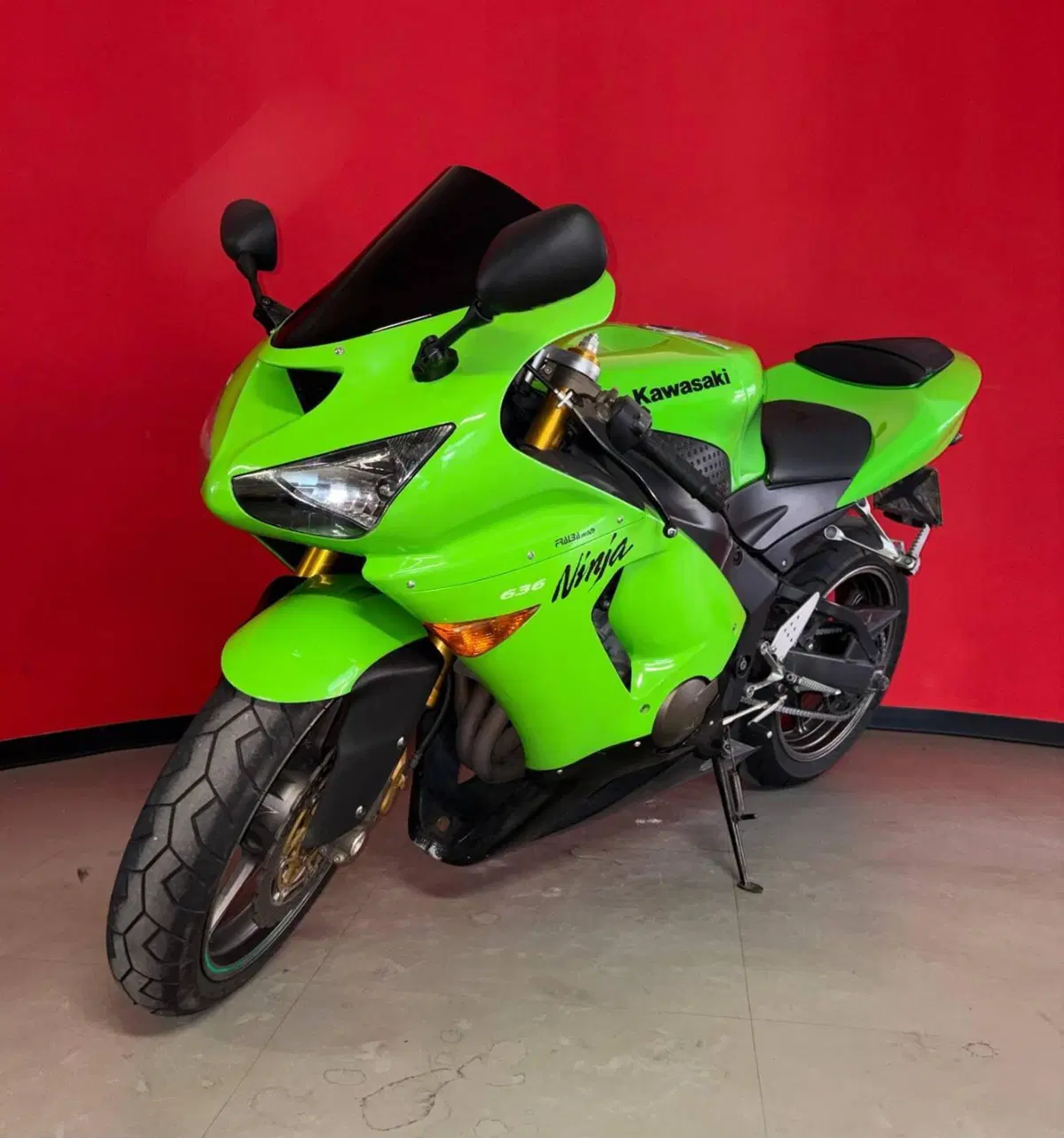 Kawasaki Ninja 636 ZX-6R (2005 - 06) (4)
