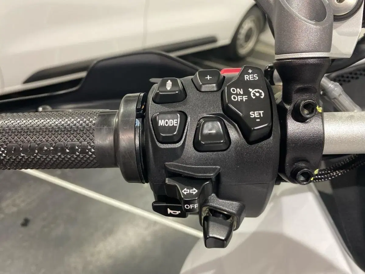 Ducati Multistrada V4 S (2021 - 24) (7)