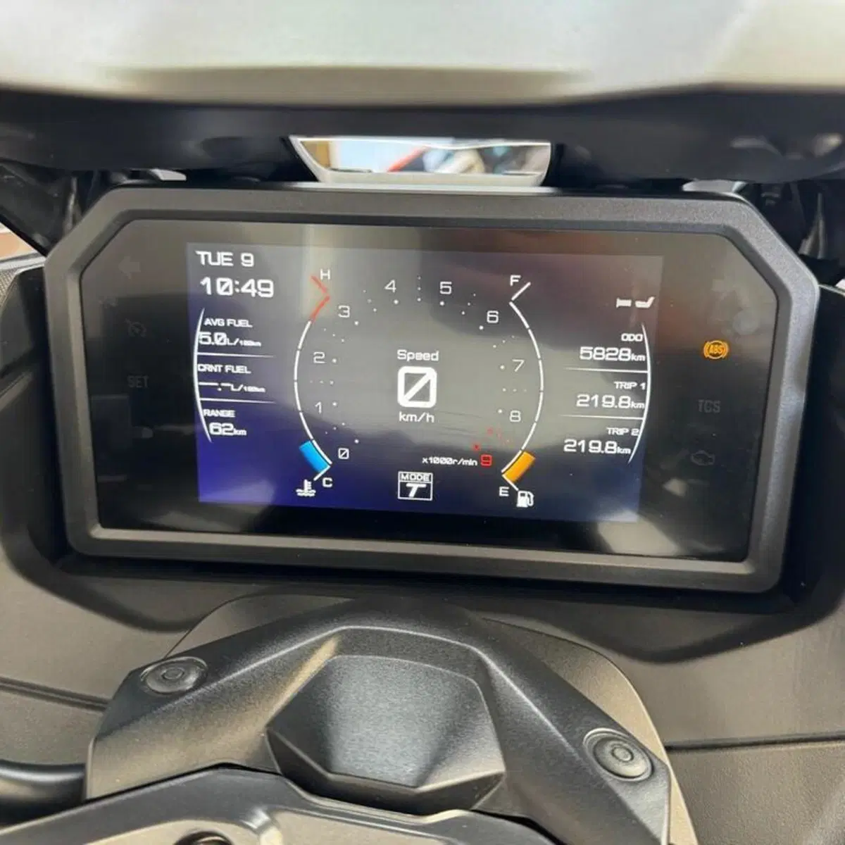 Yamaha T-Max 560 Tech Max (2022 - 24) (5)