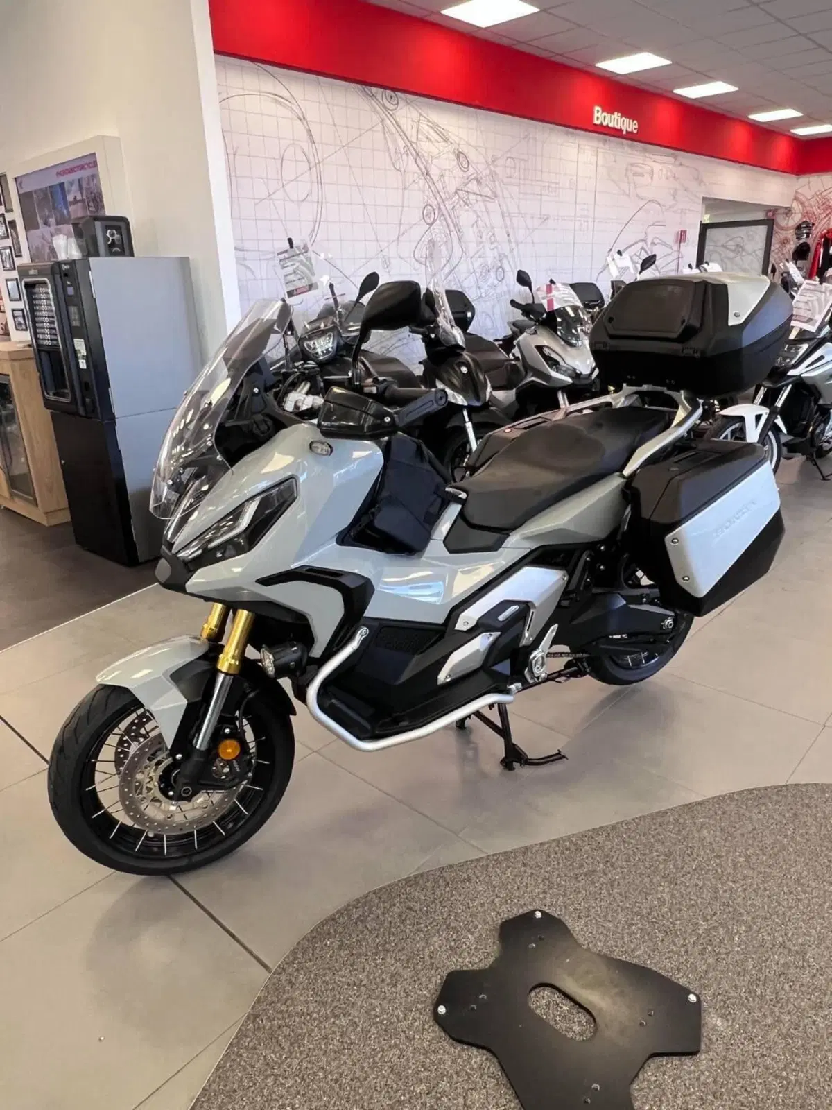 Honda X-ADV 750 DCT (2021 - 24) (4)