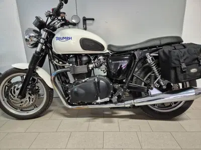 Triumph Bonneville SE (2009 - 13) usata