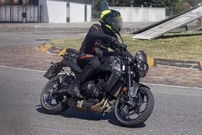 La prossima Moto Guzzi non sar&agrave; V2 ma un due cilindri in linea con trasmissione a catena