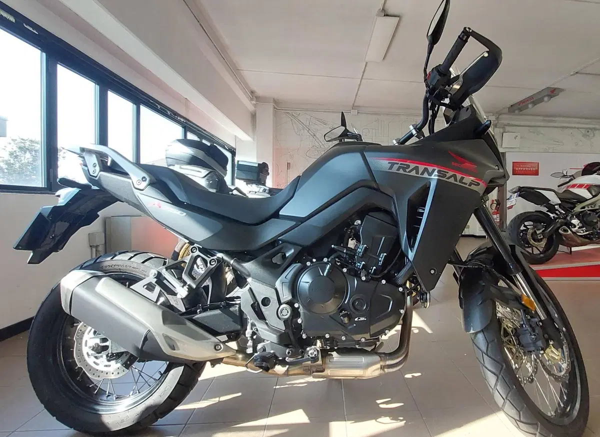 Honda Transalp XL750 (2023 - 24)