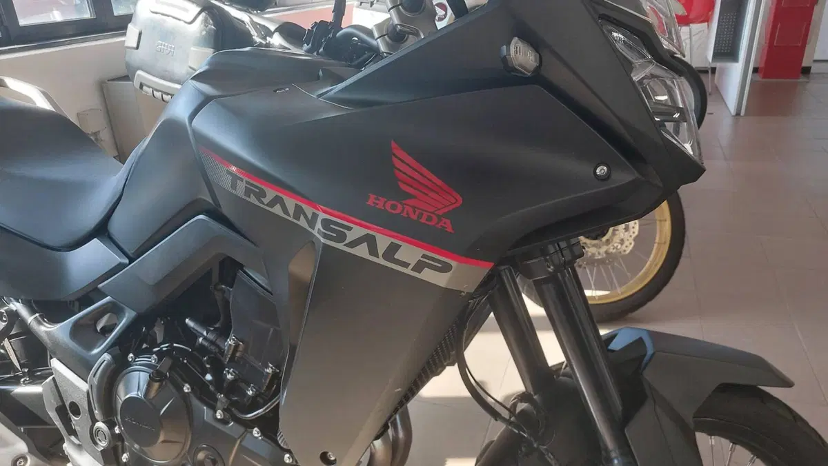 Honda Transalp XL750 (2023 - 24) (2)