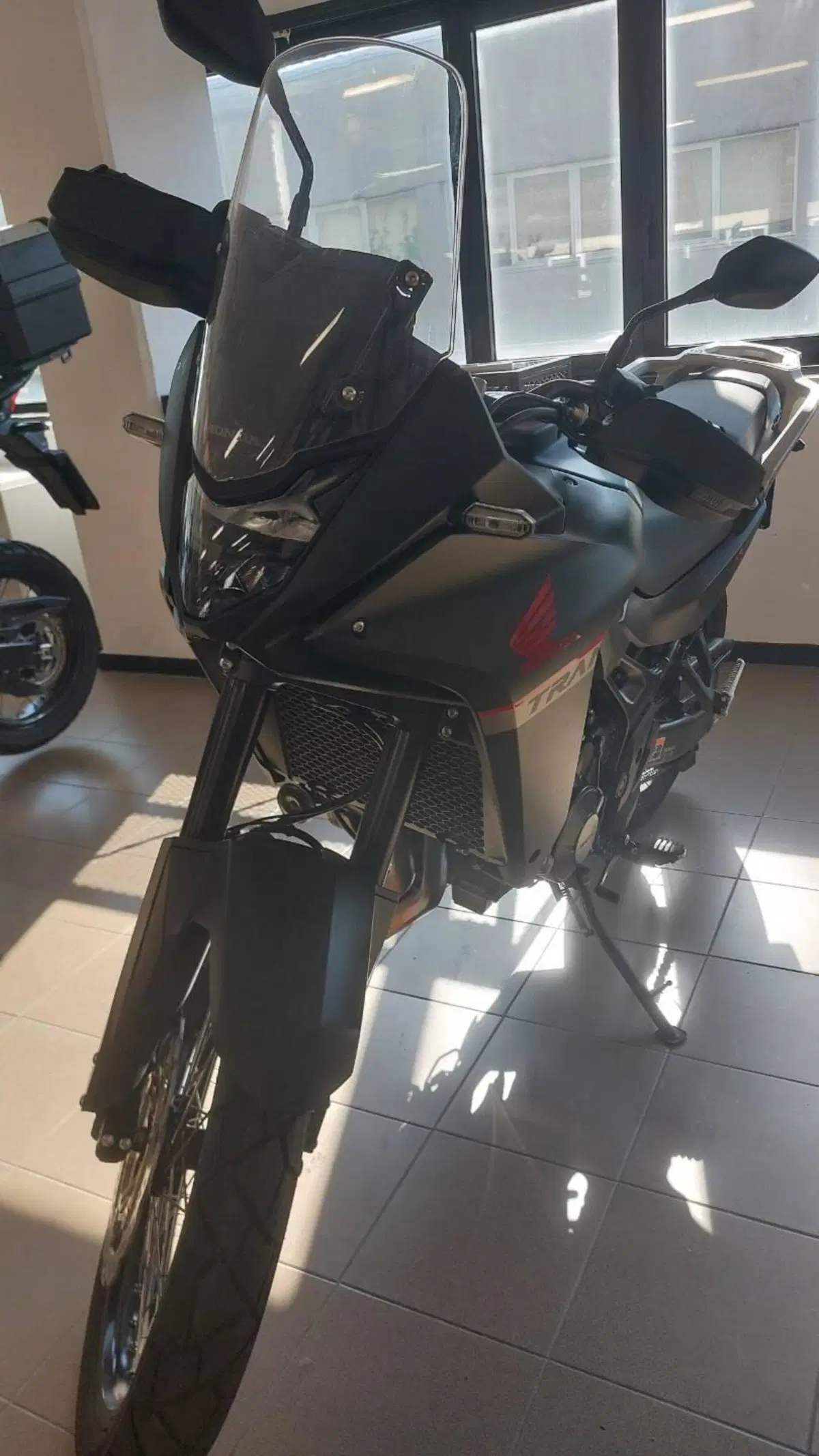 Honda Transalp XL750 (2023 - 24) (3)