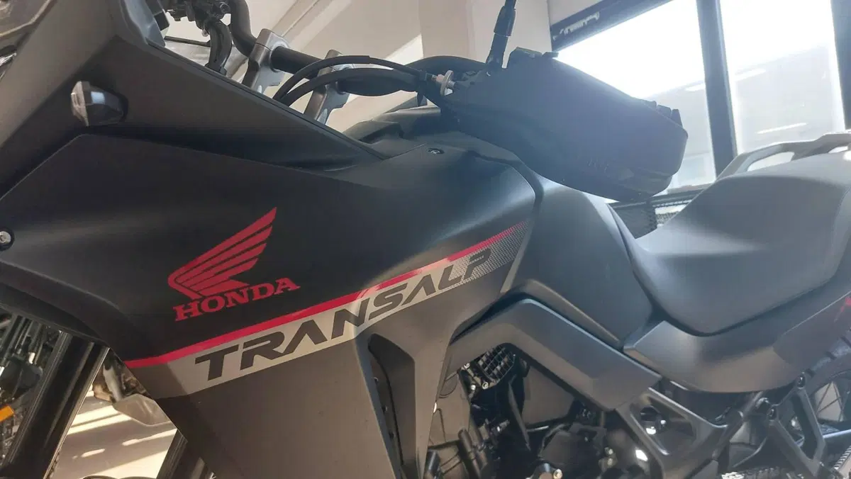 Honda Transalp XL750 (2023 - 24) (4)