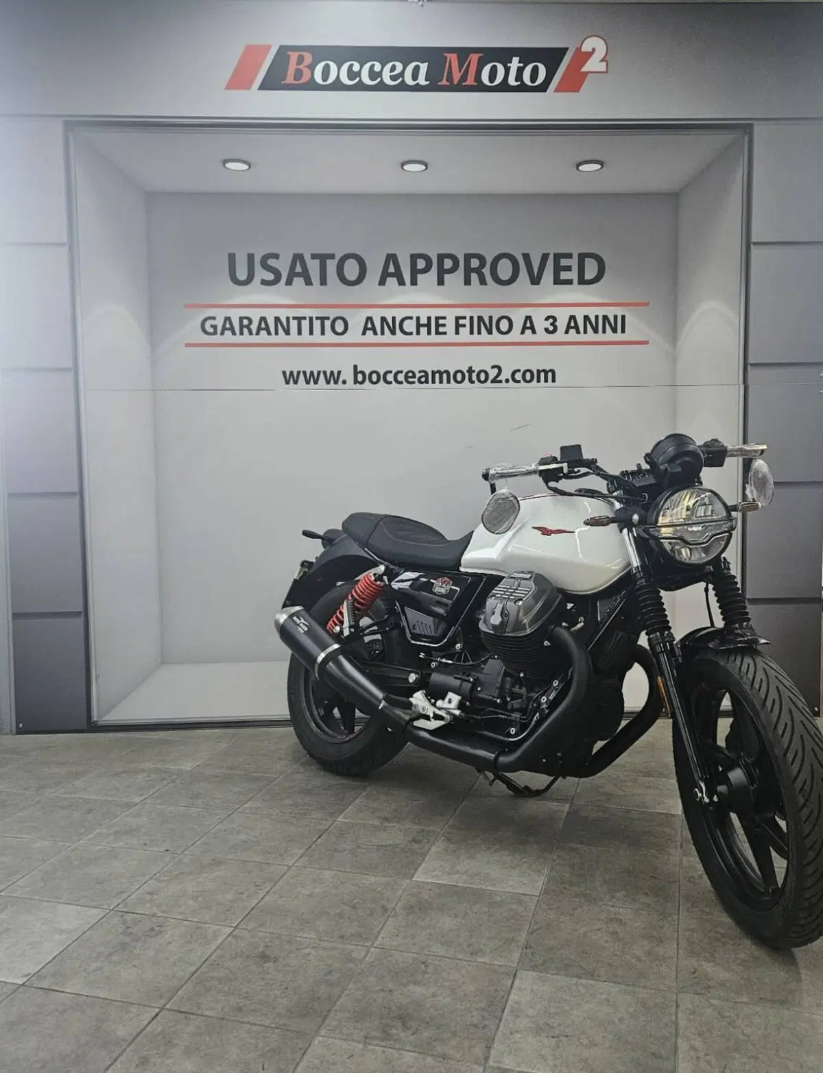 Moto Guzzi V7 Stone Ten (2024 - 25) (2)