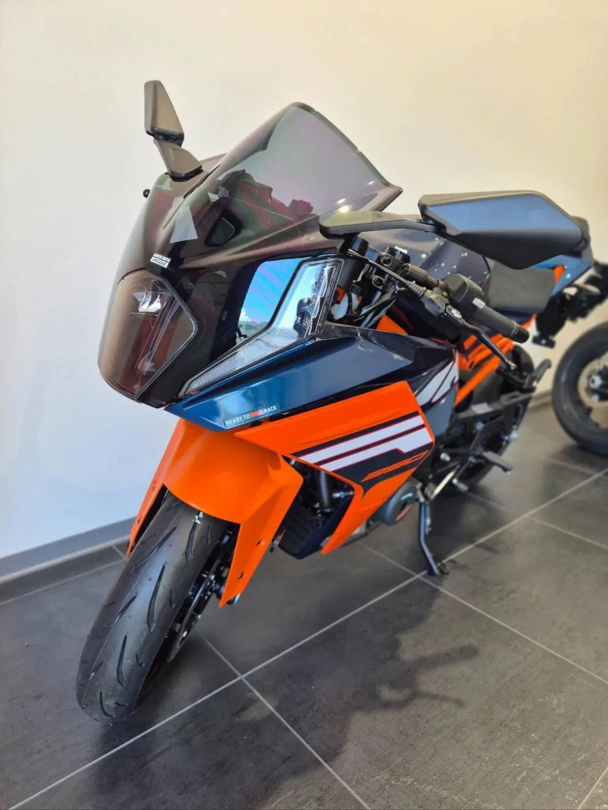 KTM RC 390 (2022 - 26) (2)
