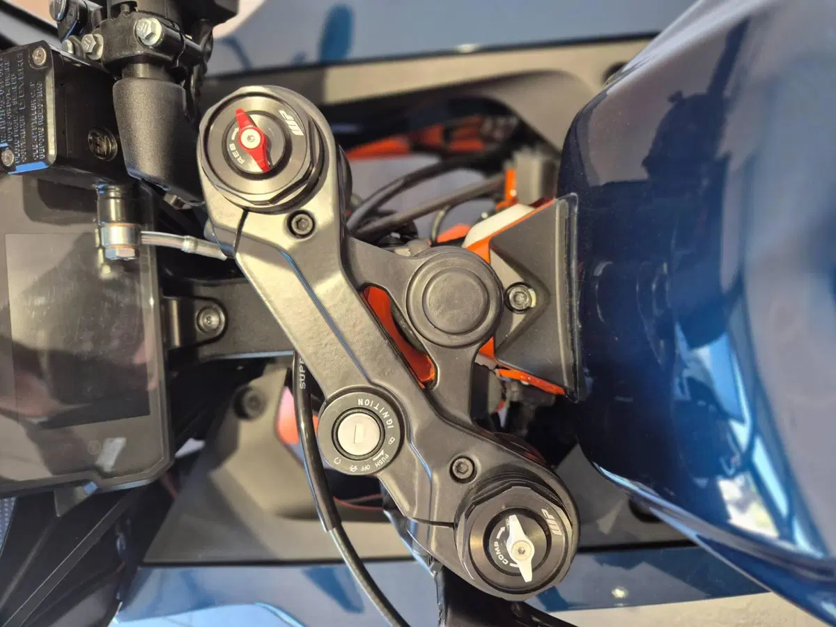 KTM RC 390 (2022 - 26) (10)