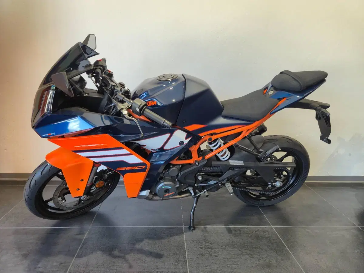 KTM RC 390 (2022 - 26) (6)