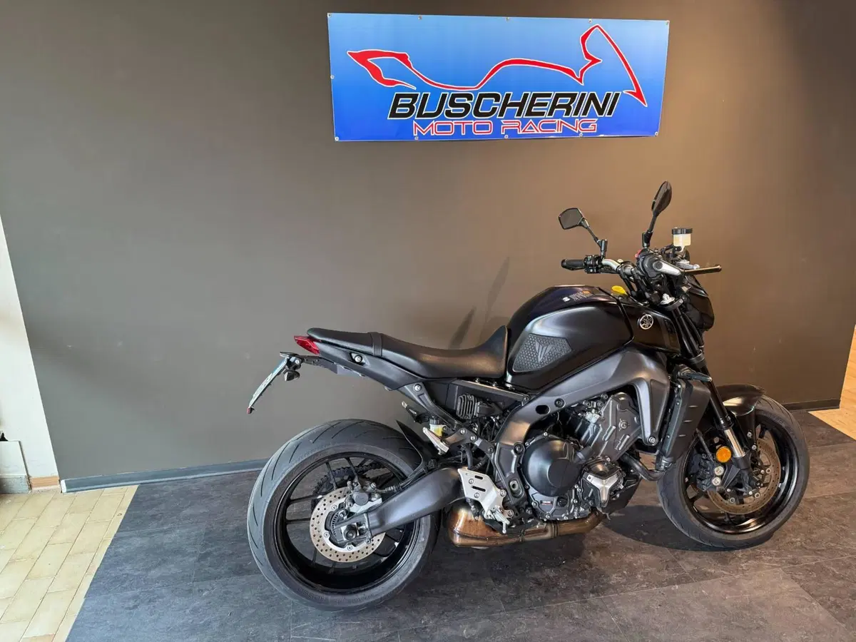Yamaha MT-09 (2021 - 23) (4)