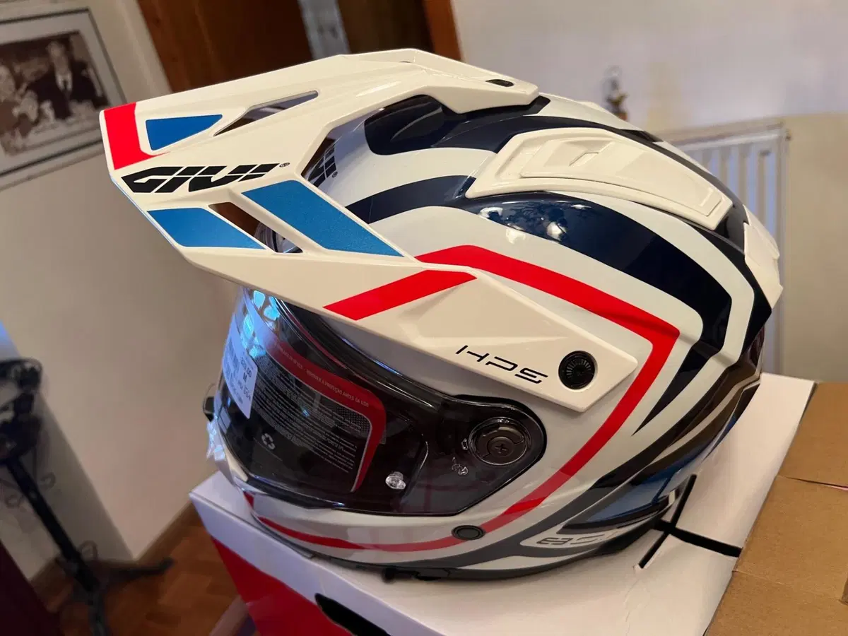 Casco da moto Nuovo e stivali da moto Nuovi Givi (8)