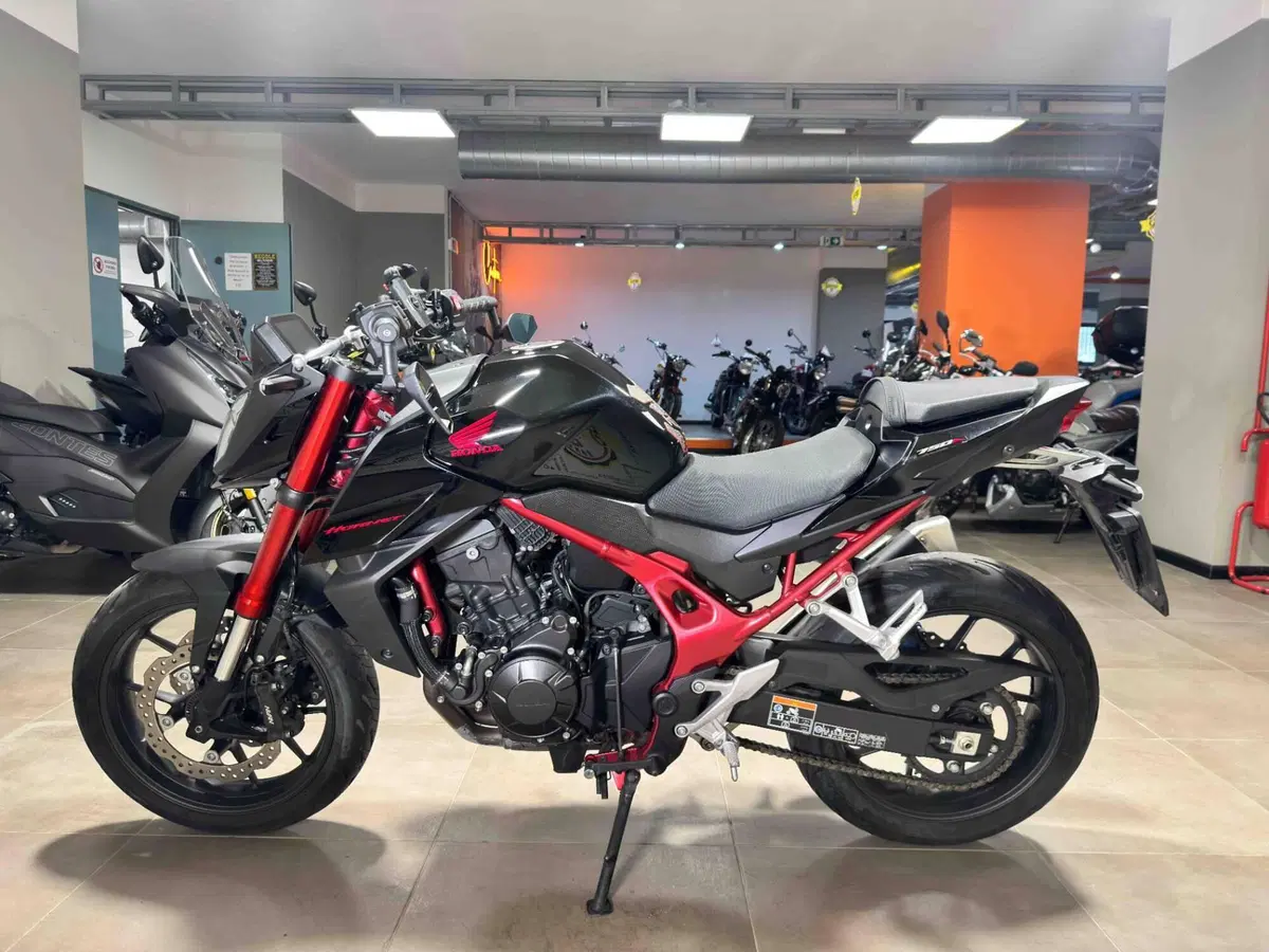 Honda CB 750 Hornet (2023 - 24) (4)