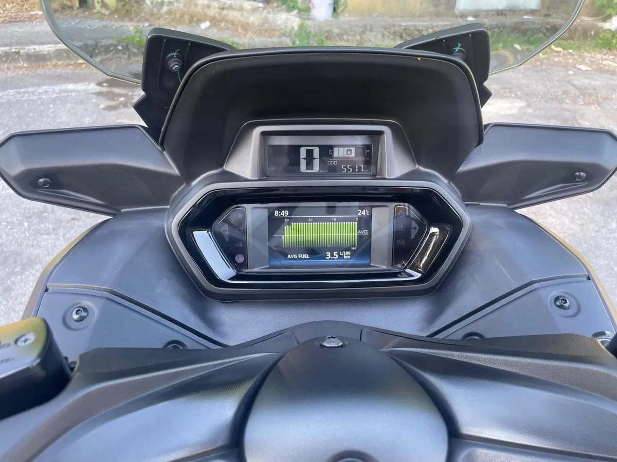 Yamaha X-Max 300 Tech Max (2021 - 24) (3)