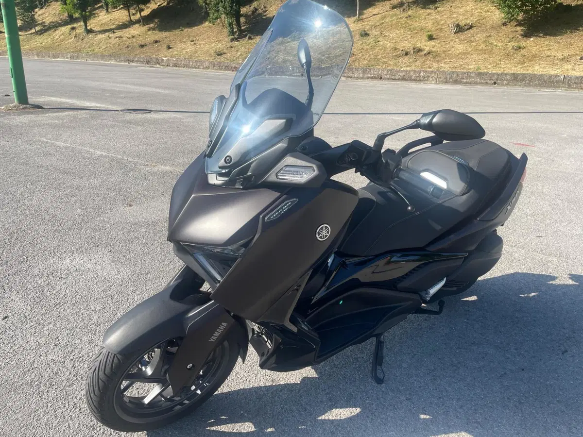 Yamaha X-Max 300 Tech Max (2021 - 24) (4)