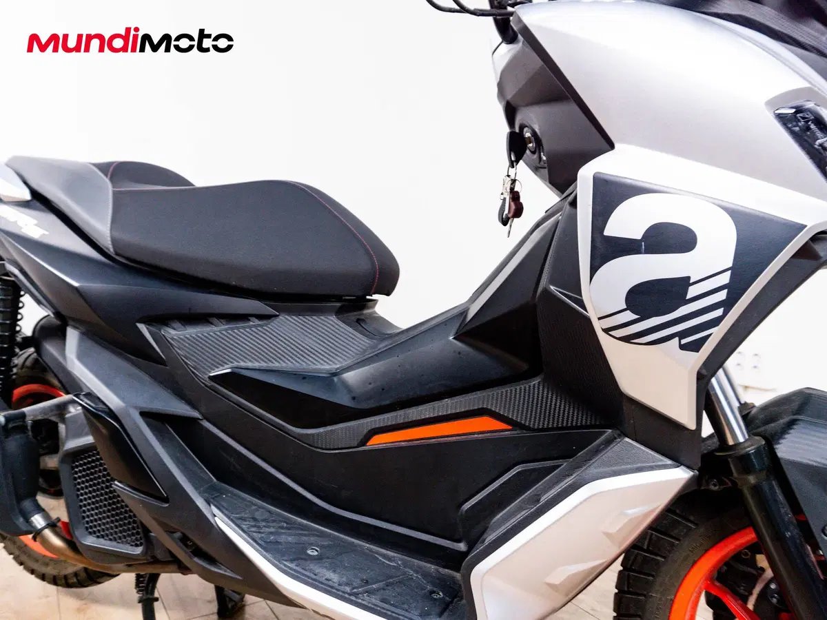 Aprilia SR GT 125 (2025 - 26) (5)