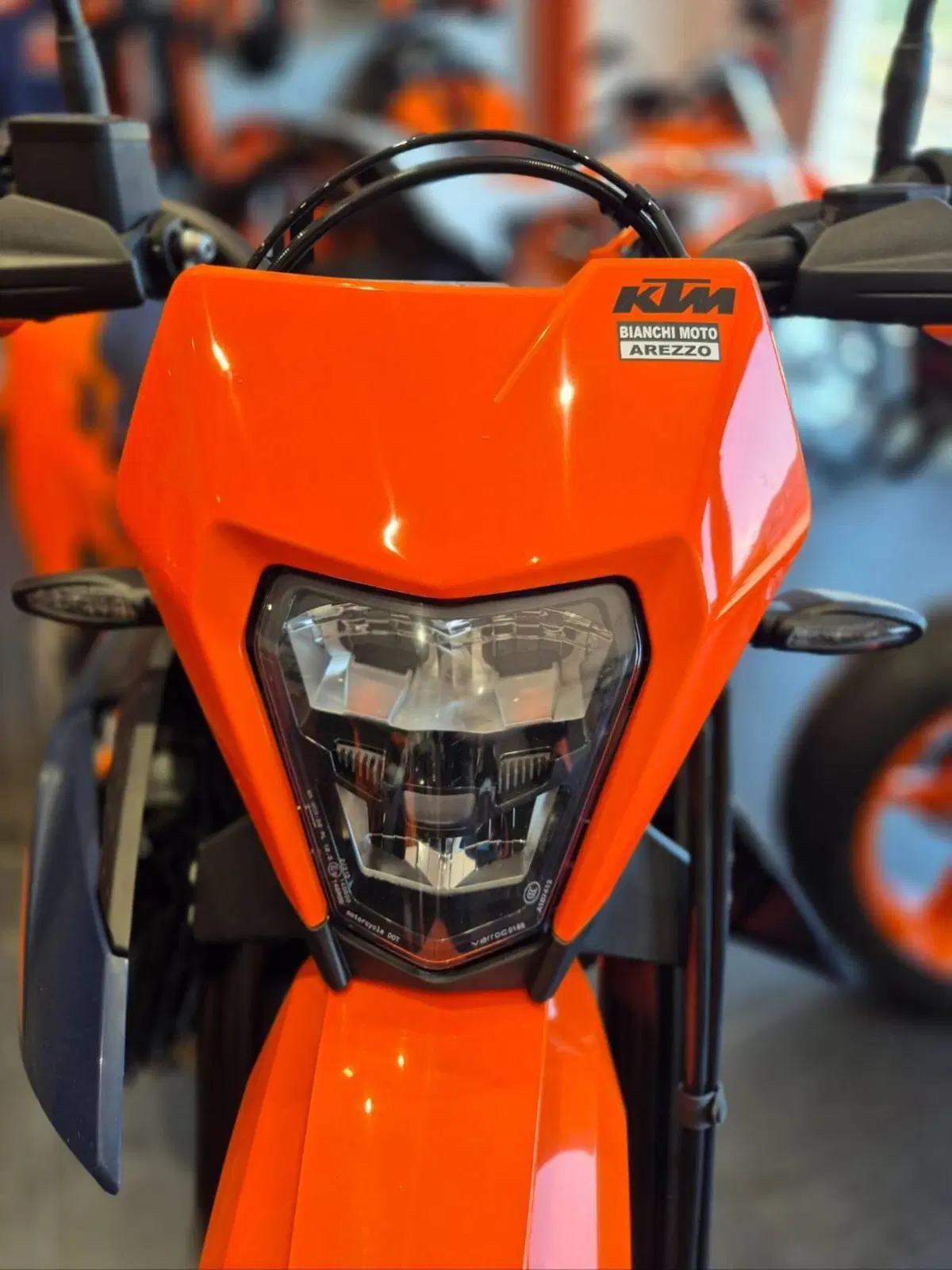 KTM 690 SMC R (2026) (5)