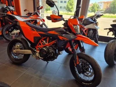 KTM 690 SMC R (2026) nuova