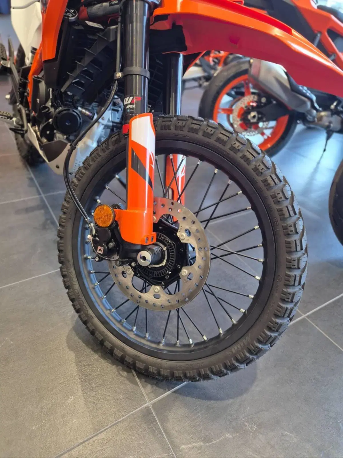 KTM 125 Enduro R (2025 - 26) (5)