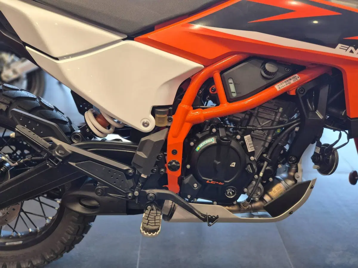 KTM 125 Enduro R (2025 - 26) (7)