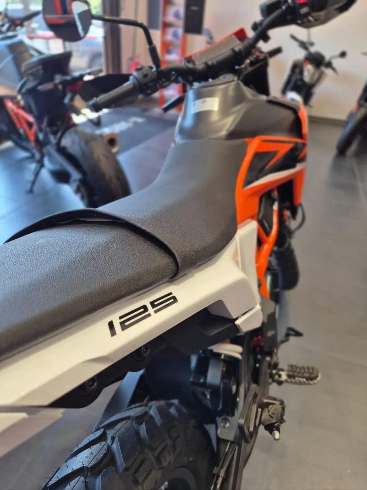 KTM 125 Enduro R (2025 - 26) (9)