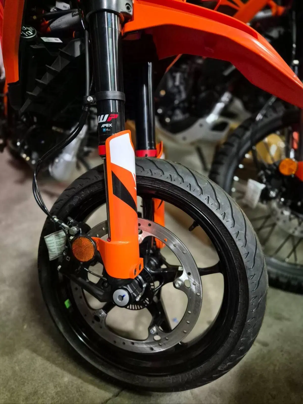 KTM 125 SMC R (2025 - 26) (3)