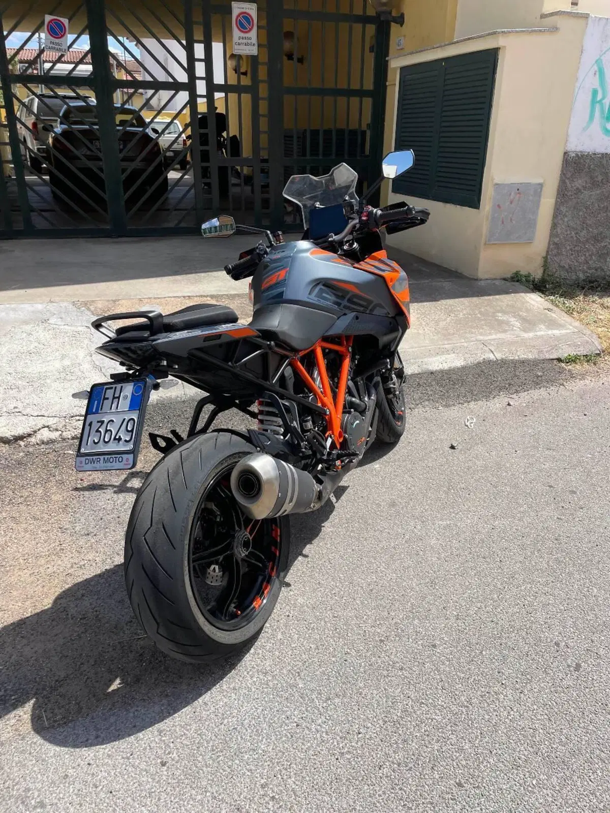 KTM 1290 Super Duke GT (2022 - 25) (2)