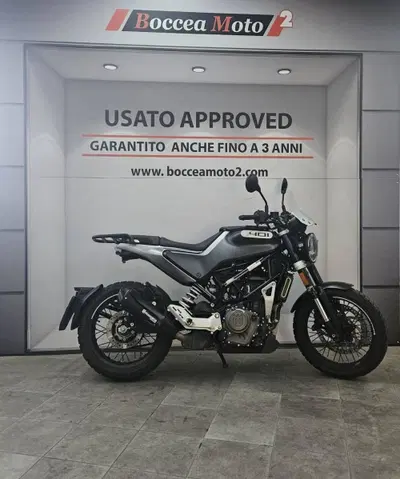 Husqvarna Svartpilen 401 (2021 - 23) usata