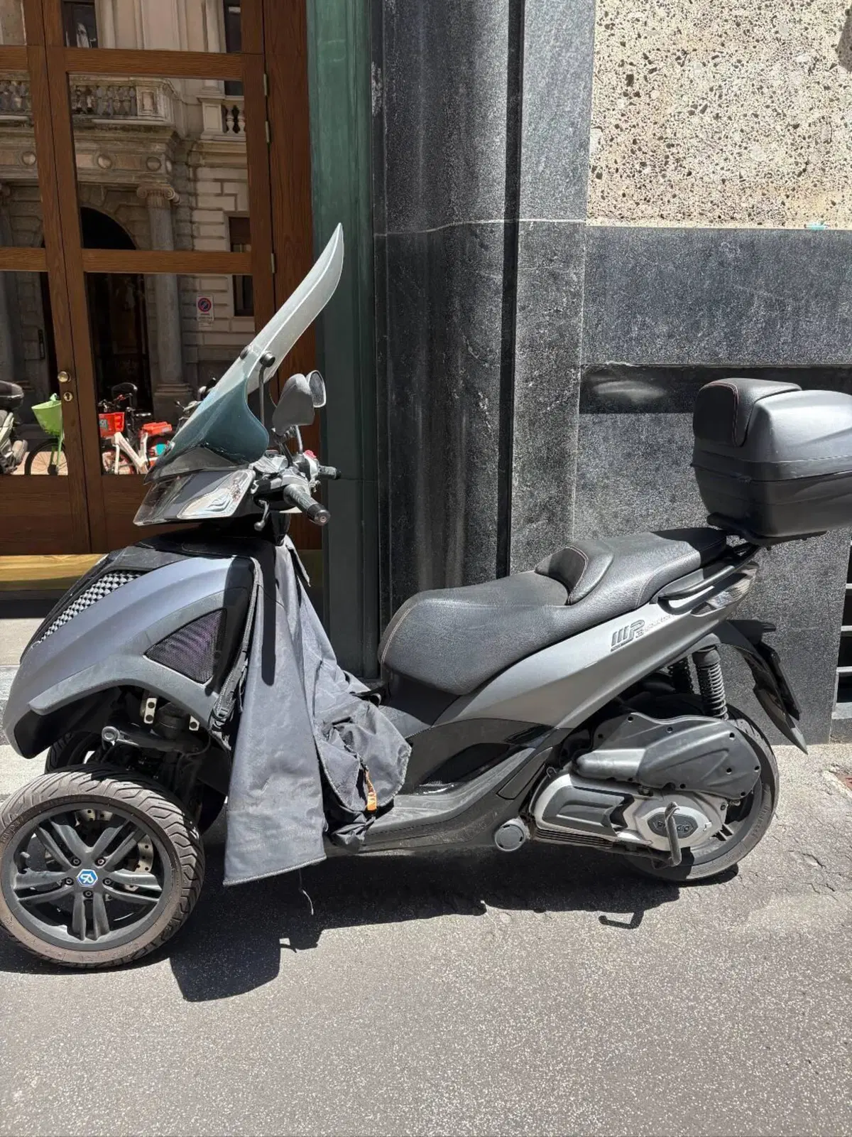 Piaggio Mp3 300 ie Yourban Sport ERL (2011 - 17) (2)