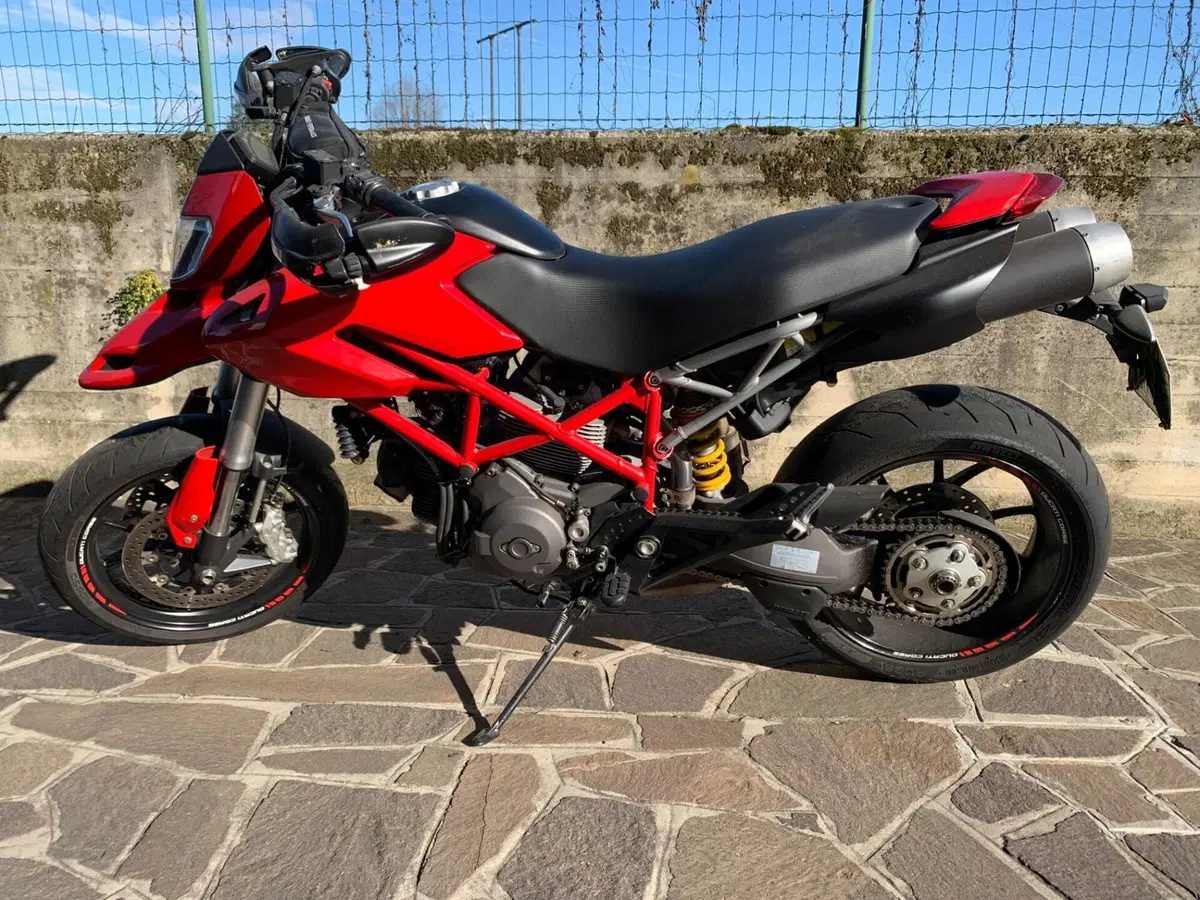 Ducati Hypermotard 796 (2012) (3)