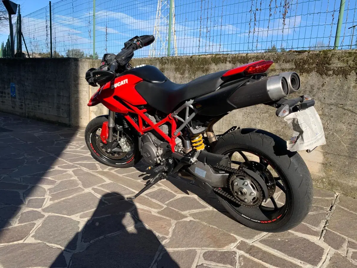 Ducati Hypermotard 796 (2012) (4)