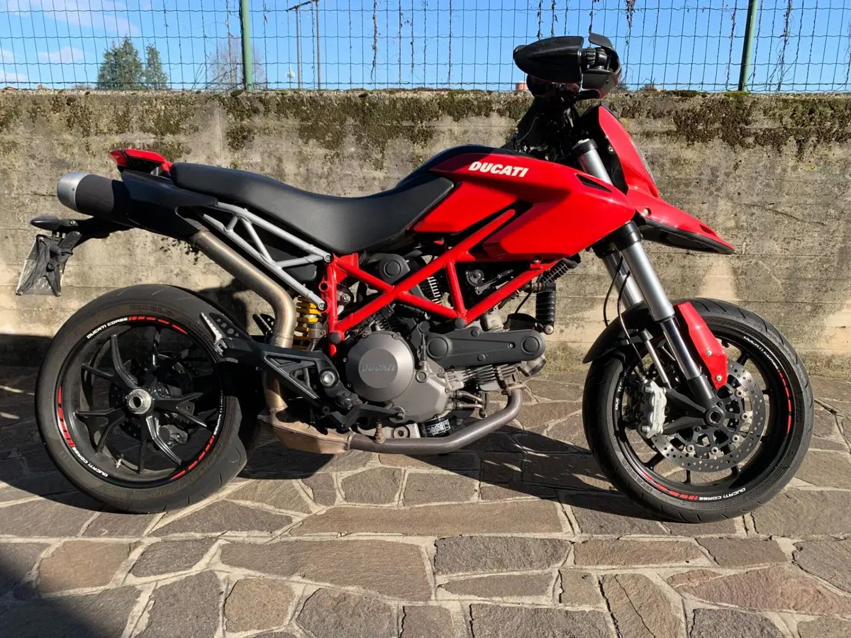 Ducati Hypermotard 796 (2012) (5)