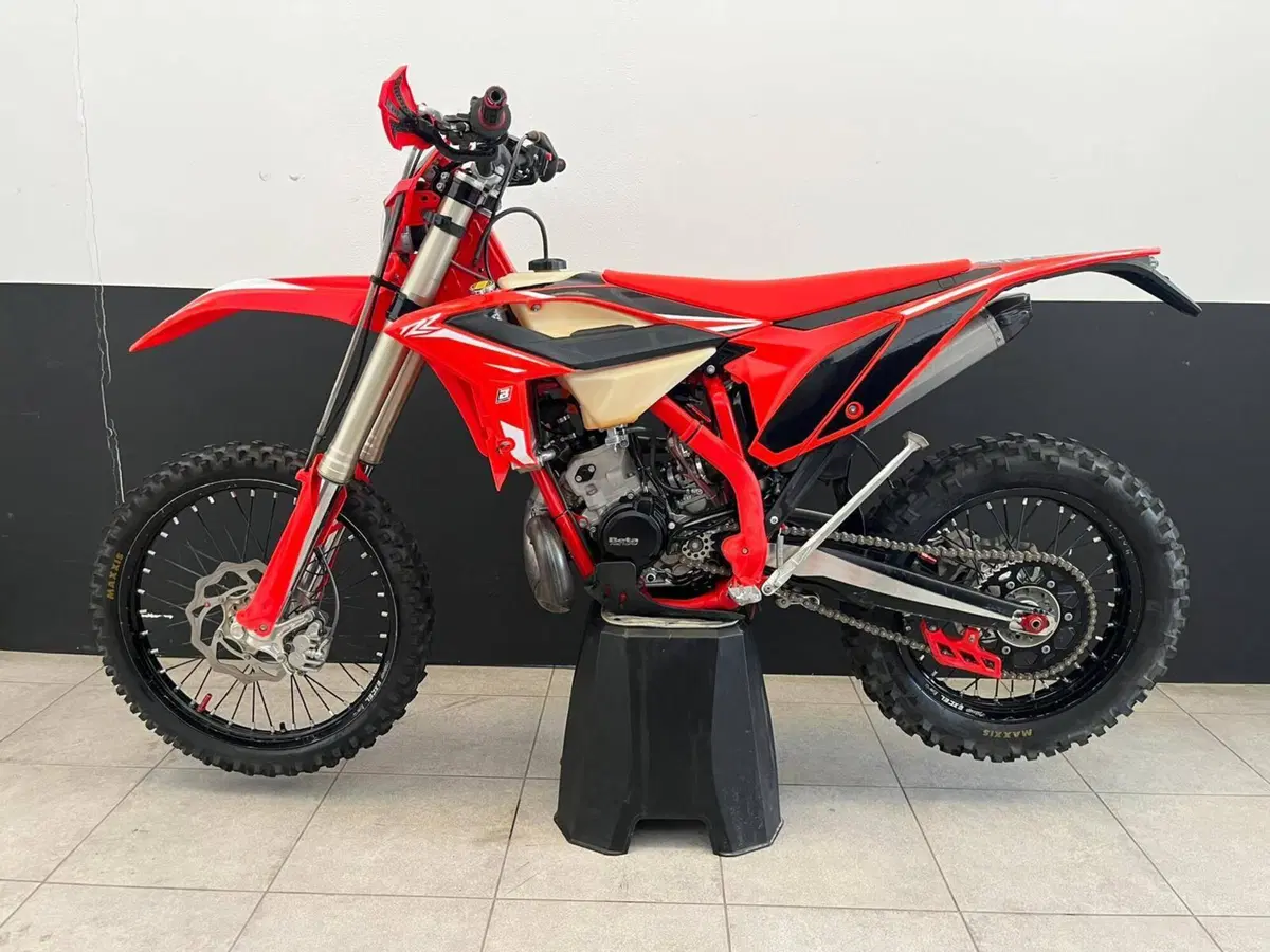 Betamotor RR 200 2T Enduro Racing (2023) (2)