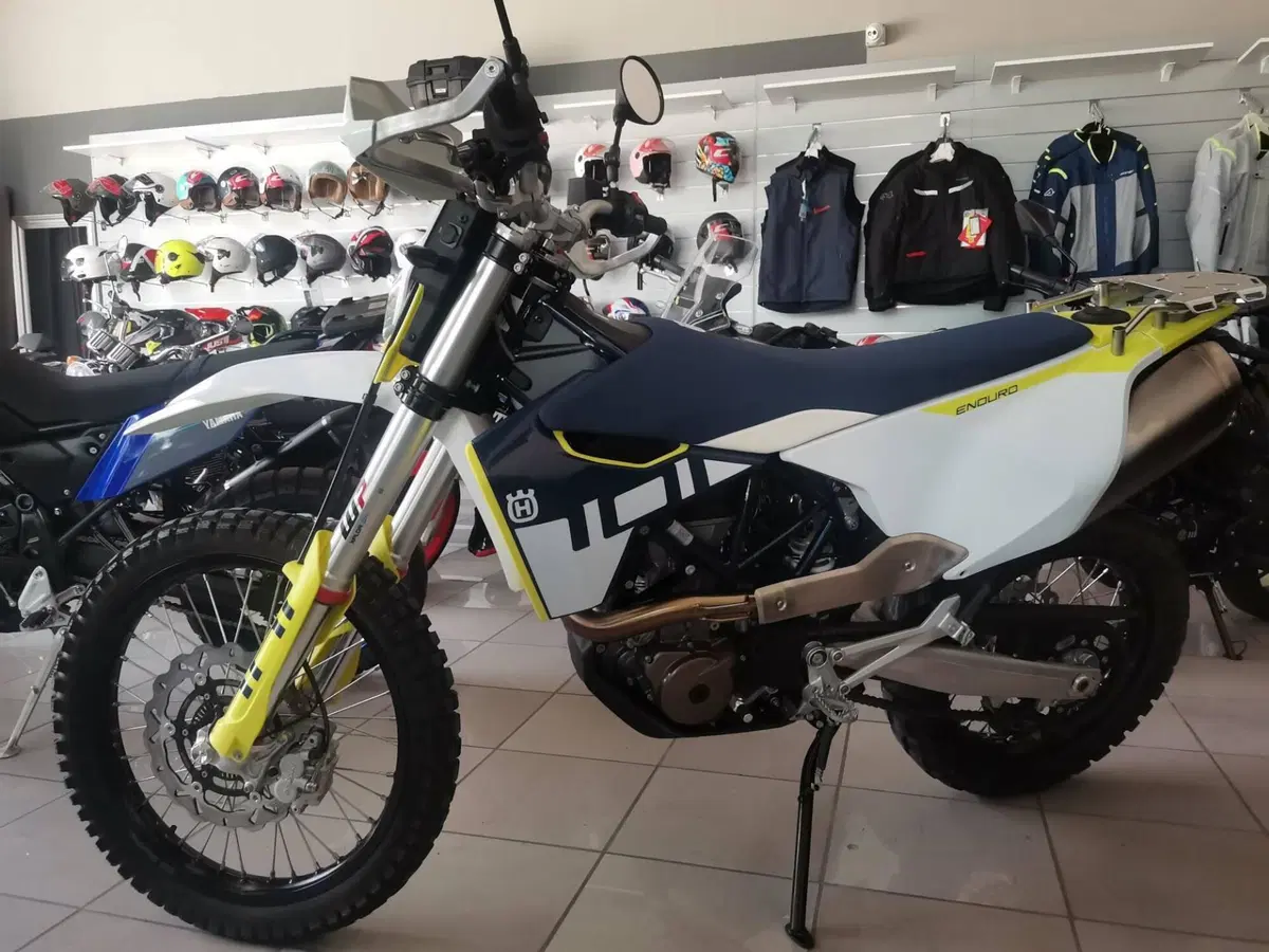 Husqvarna 701 Enduro (2023 - 25) (3)