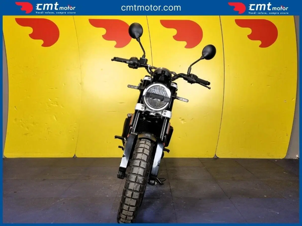 Husqvarna Svartpilen 401 (2021 - 23) (6)