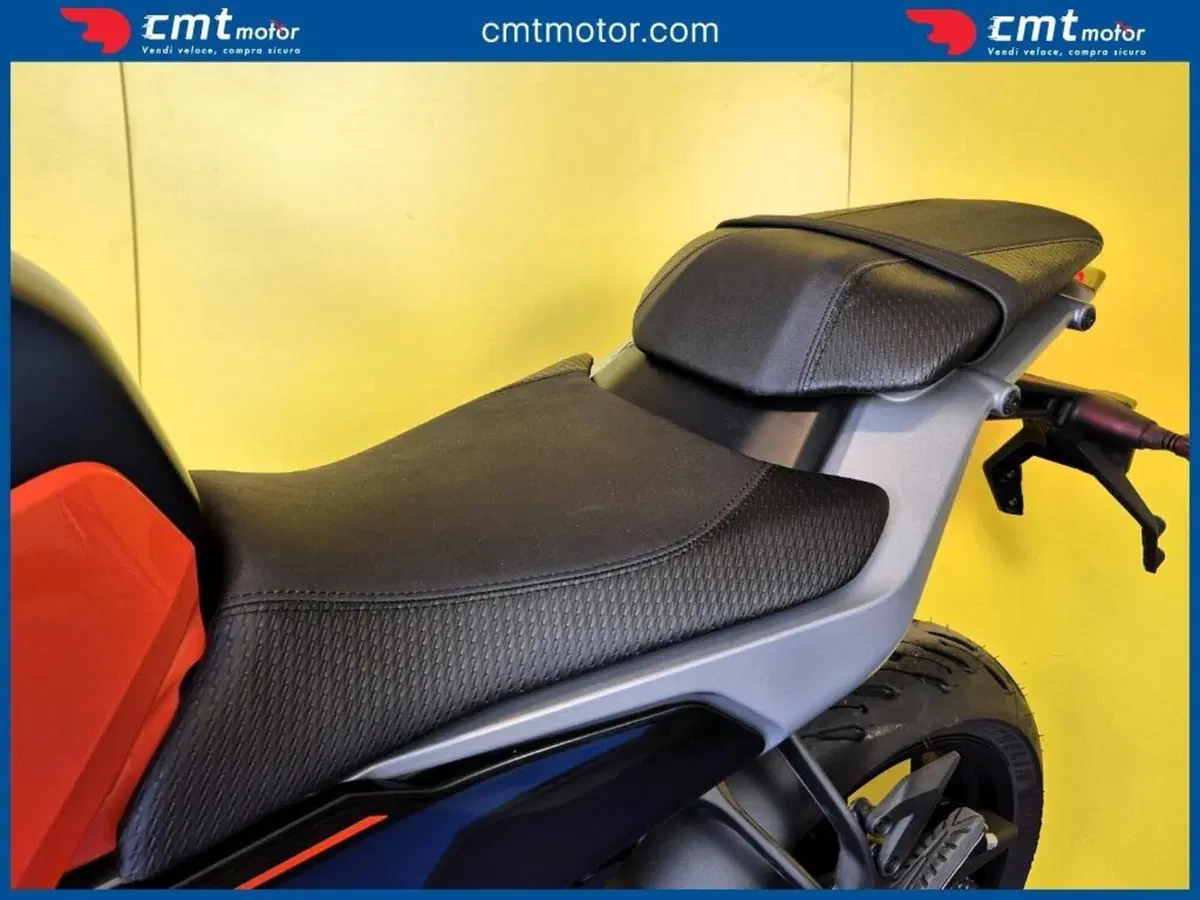 KTM 125 Duke (2024 - 25) (9)