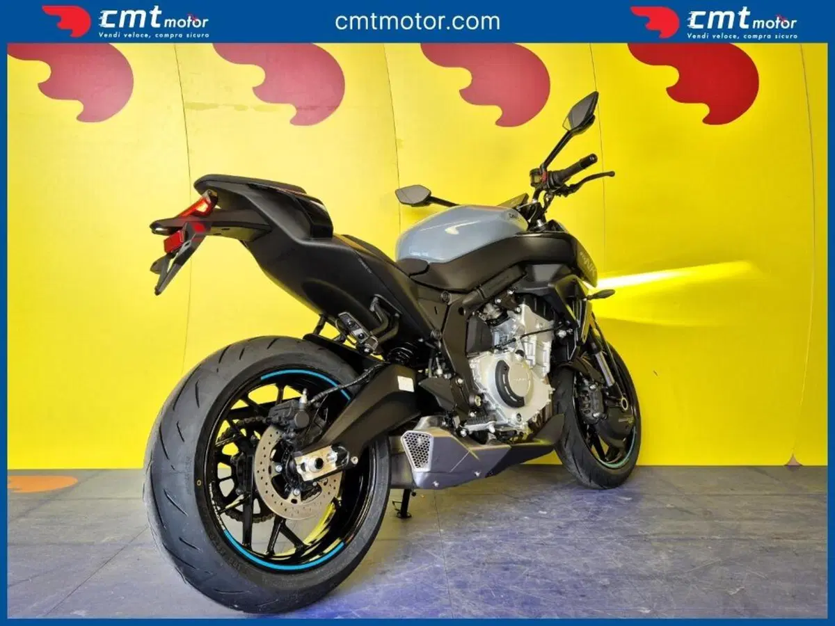 CFMOTO 675NK (2025 - 26) (4)